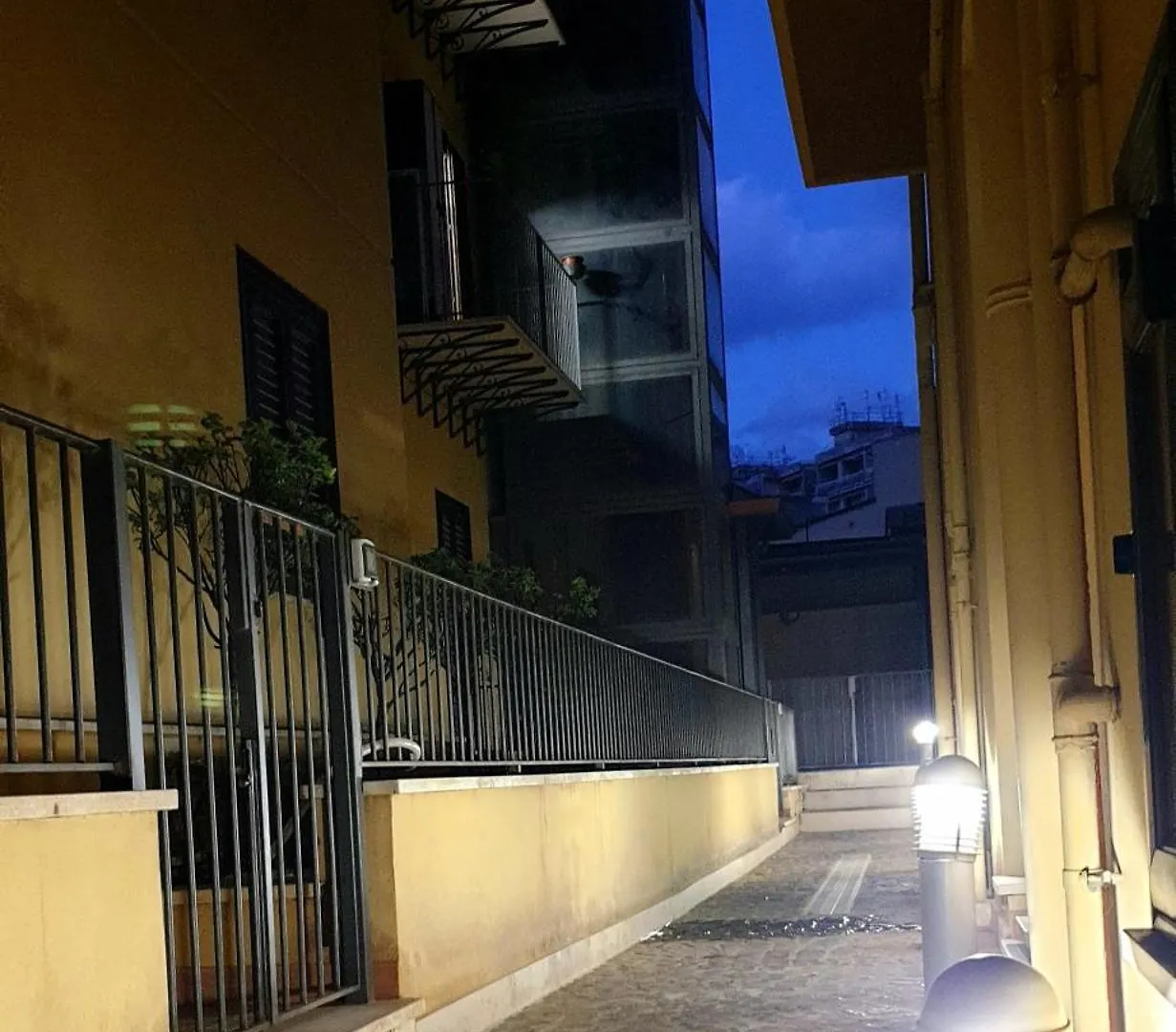 I Vicini Del Re Holiday Home 팔레르모