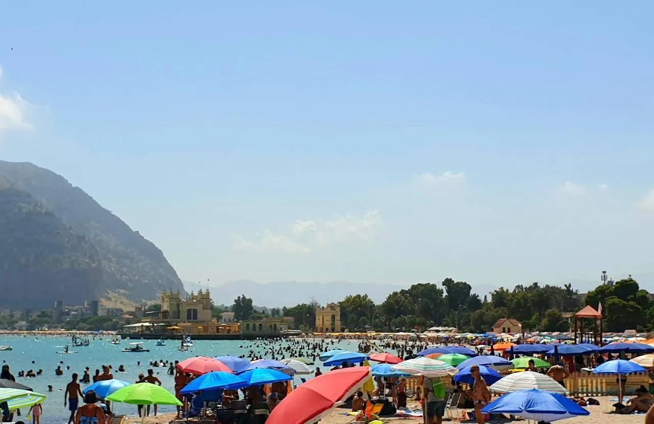 Apartment I Vicini Del Re Holiday Home Palermo